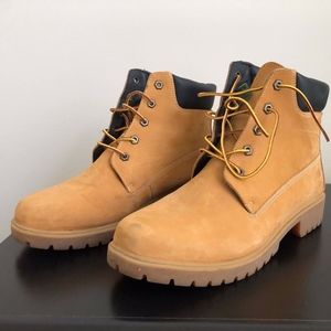 Timberlands Boots Women's 9.5